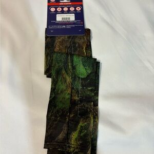 Yukon Outfitters Arm Sleeves‎ men’s camouflage pattern NWT made in USA camo